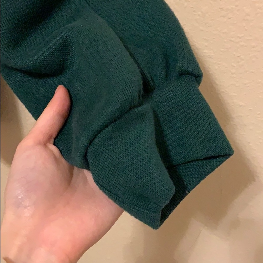 Cropped Green Sweater - Picture 3 of 4